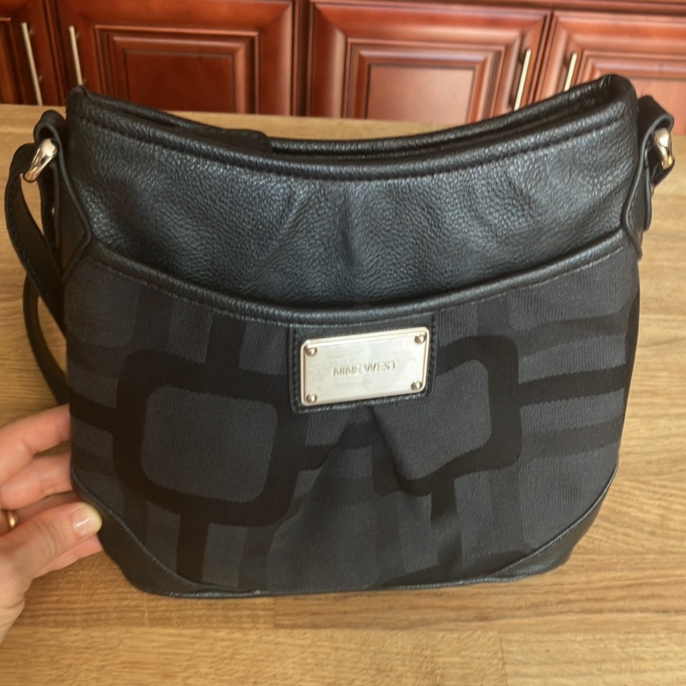 Y2k NINE WEST BLACK CROSSBODY PURSE